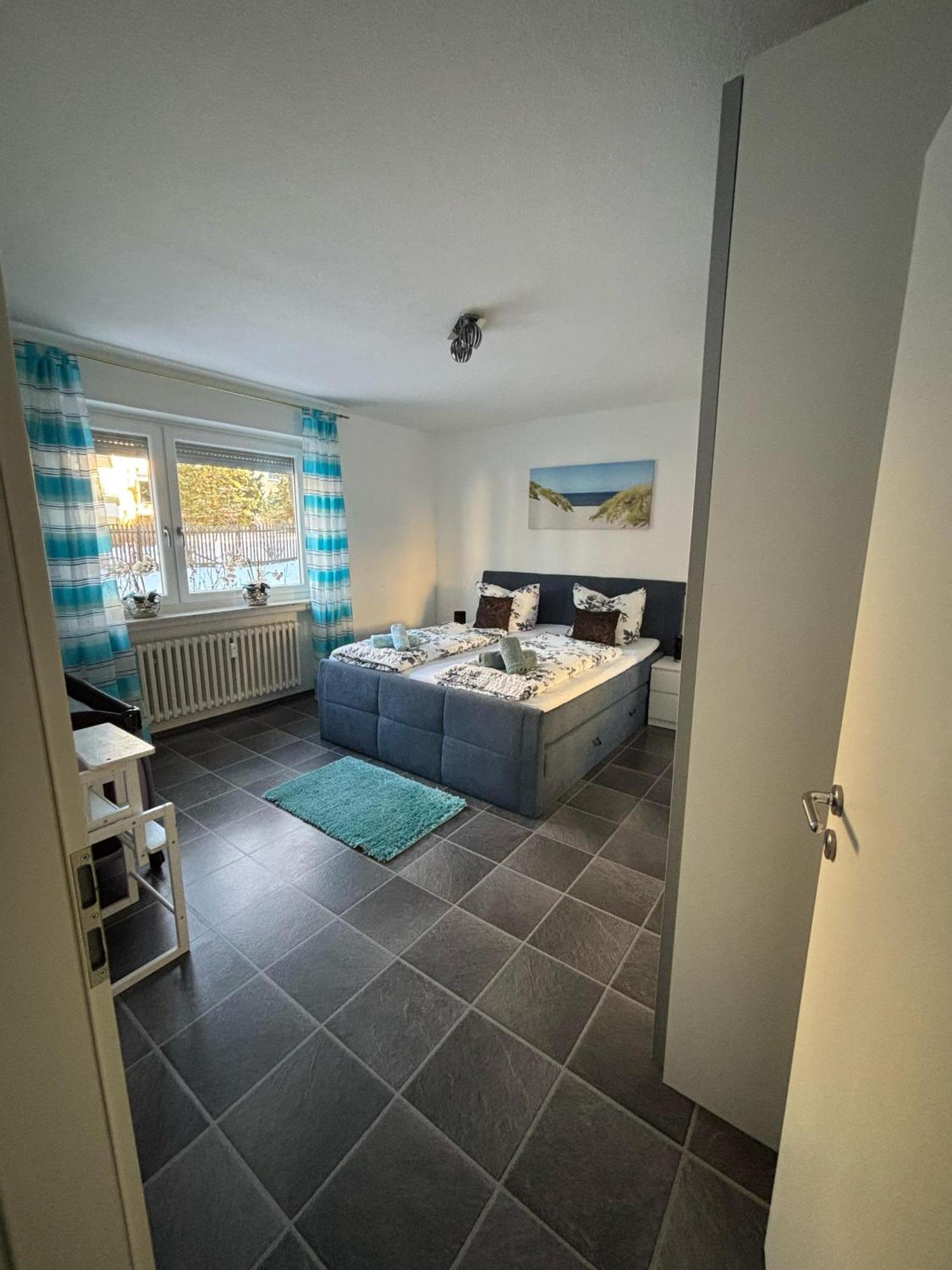 Apartment International 4 *